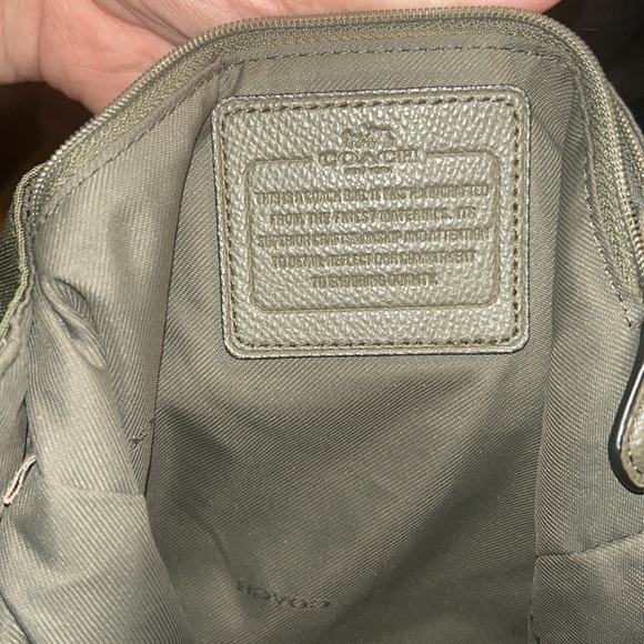 Military green coach backpack in great condition - Picture 5 of 7